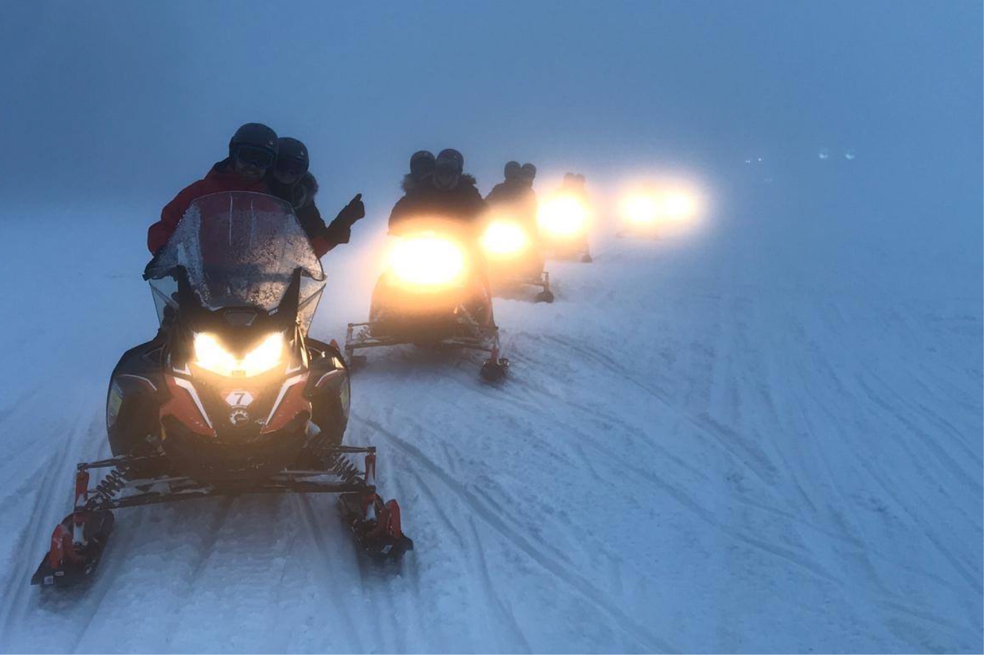 Adventură Snowmobil